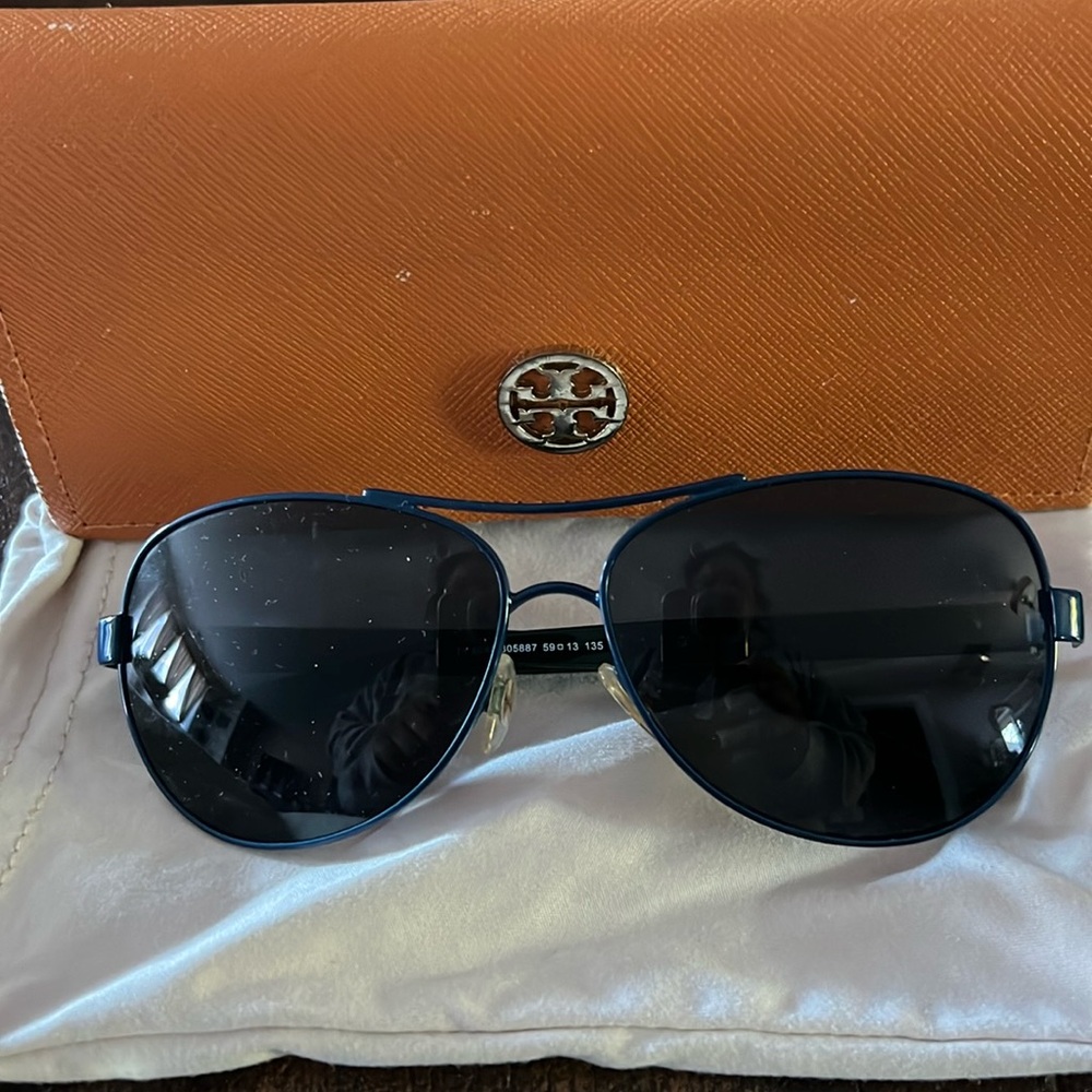 Aviator sunglasses
